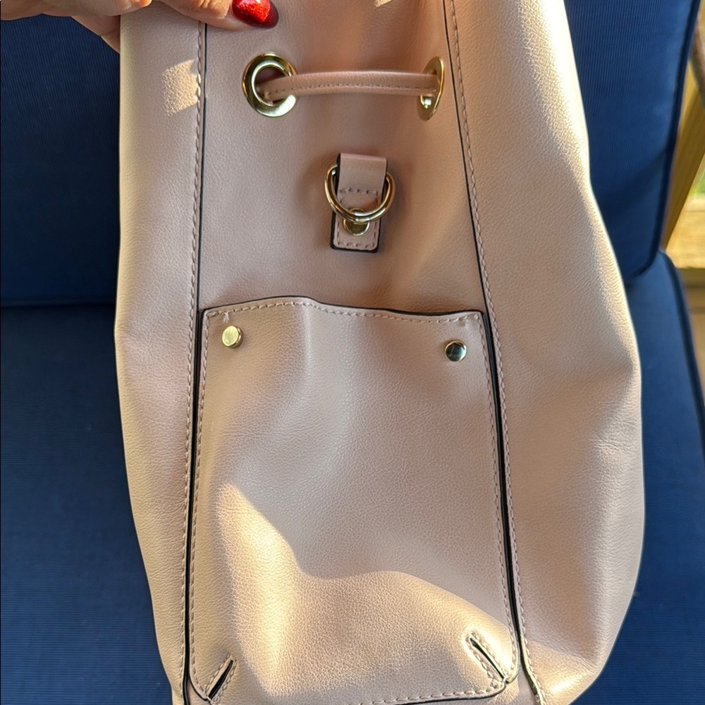 Kelly & Katie Pink Shoulder Bag with Sophisticated Design - Picture 2 of 5